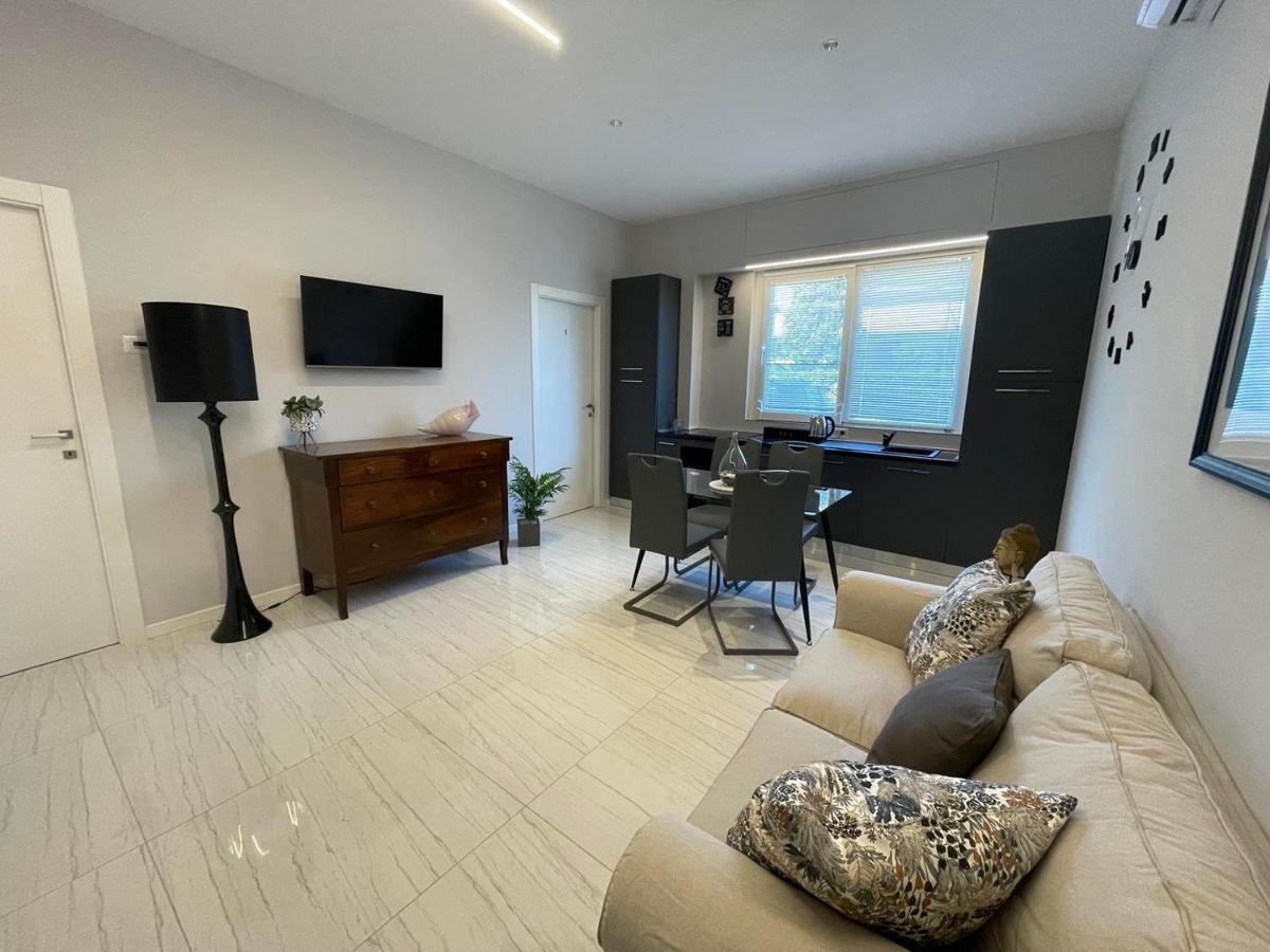 Otium Rooms / Camere E Appartamenti Morrovalle Dış mekan fotoğraf